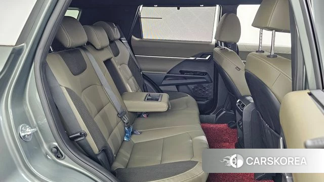 Ssangyong Torres 2022 Темно-зеленый из Кореи, фото 3