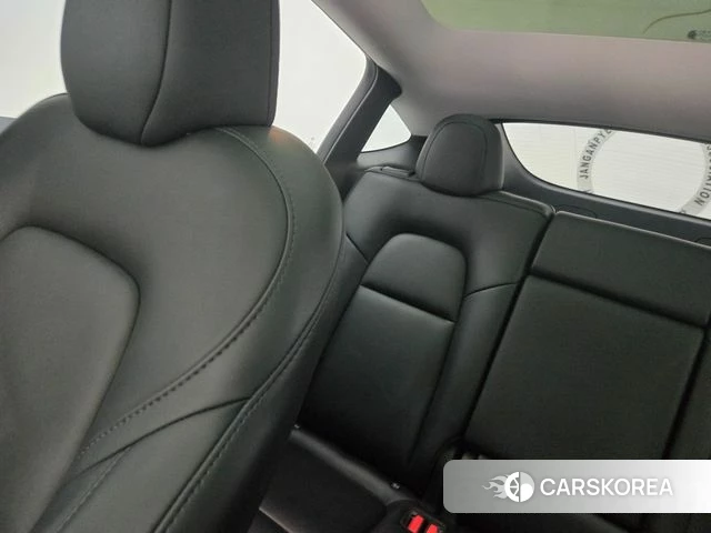 Tesla Model Y 2024 Белый из Кореи, фото 3