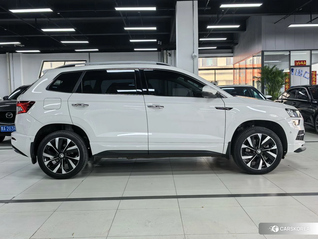 Skoda Karoq 2022 Белый из Китая, фото 3