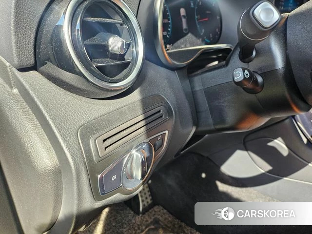 Mercedes-Benz GLC-Class X253 2021 Белый из Кореи, фото 3