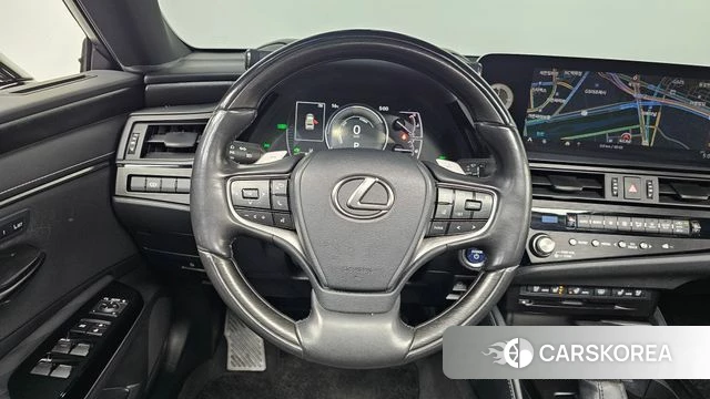 Lexus ES300h 7th generation 2021 Черный из Кореи, фото 3