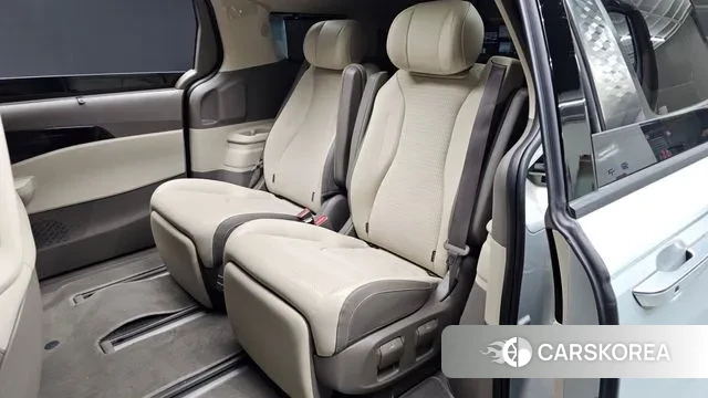 Kia The New Carnival 4th Generation 2023 Серебристо-серый из Кореи, фото 3