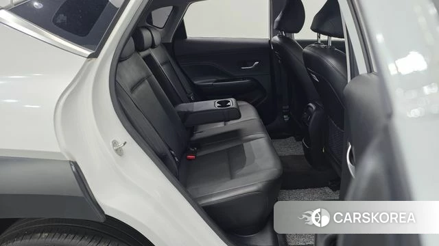 Hyundai Kona (SX2) 2023 Белый из Кореи, фото 3