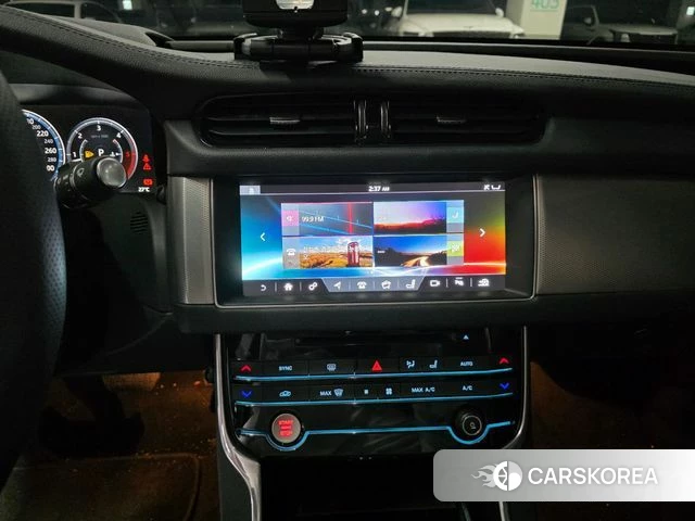 Jaguar XF (X260) 2018 Черный из Кореи, фото 3