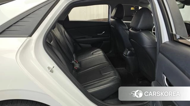 Hyundai Avante Hybrid (CN7) 2021 Белый из Кореи, фото 3