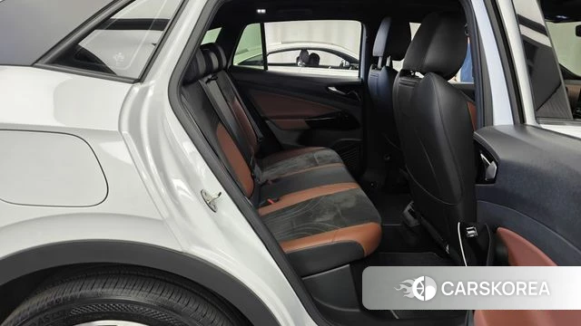 Volkswagen ID.4 2023 Белый из Кореи, фото 3
