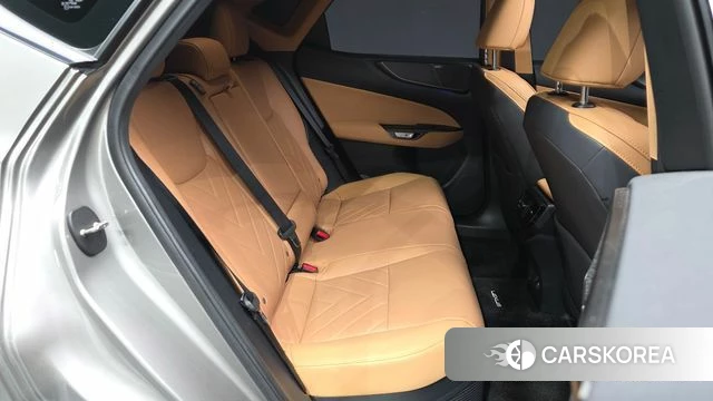 Lexus NX350h Second generation 2025 Серебристо-серый из Кореи, фото 3
