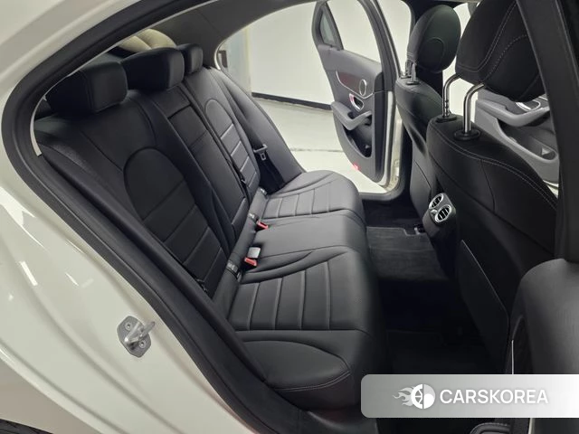 Mercedes-Benz C-Class W205 2019 Белый из Кореи, фото 3