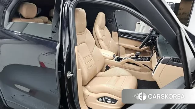 Porsche Cayenne (PO536) 2021 Черный из Кореи, фото 3