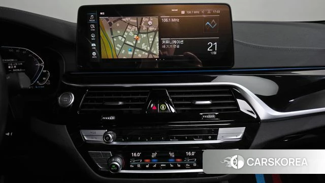BMW 5 Series (G30) 2021 Белый из Кореи, фото 3