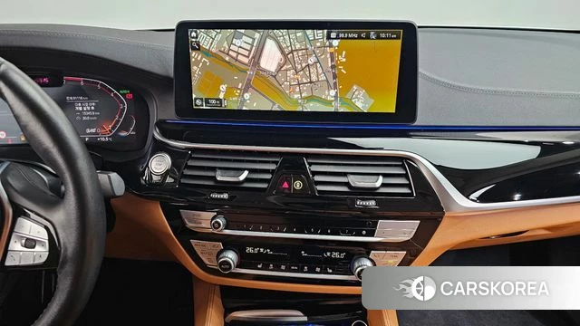 BMW 5 Series (G30) 2022 Белый из Кореи, фото 3