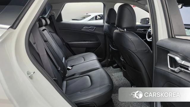 Kia Sportage 5th Generation 2023 Белый из Кореи, фото 3