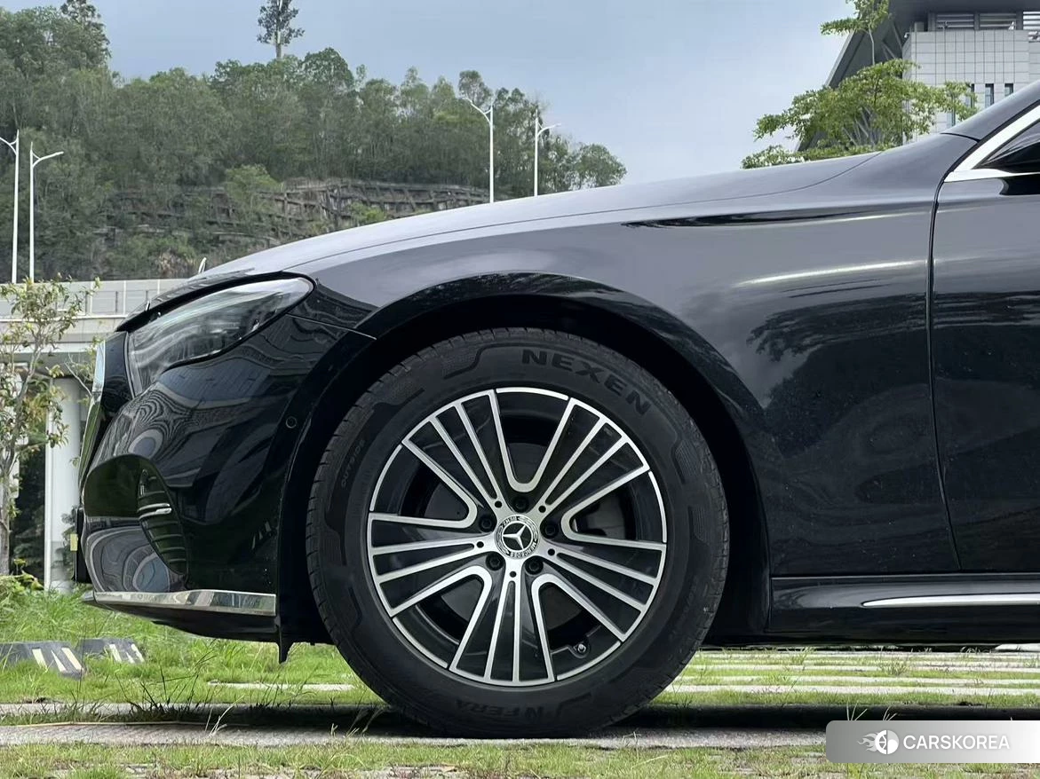 Mercedes-Benz E-Class 2024 Черный из Китая, фото 3