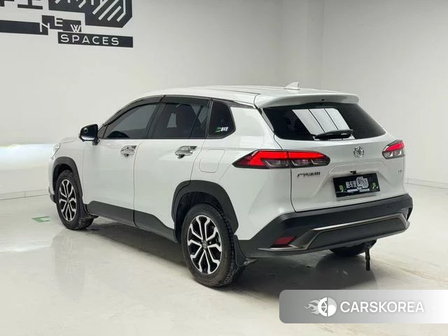 Toyota Frontlander 2023 Белый из Китая, фото 3