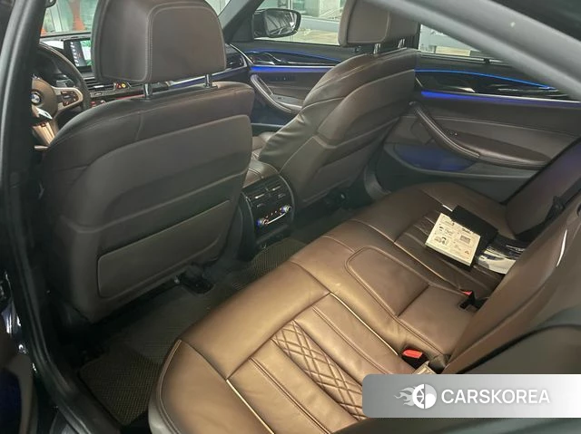 BMW 5 Series (G30) 2018 Черный из Кореи, фото 3