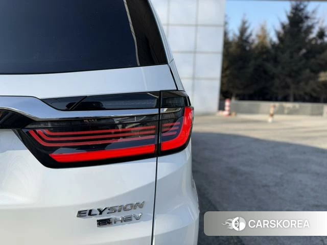 Honda Elysion 2022 Белый из Китая, фото 3