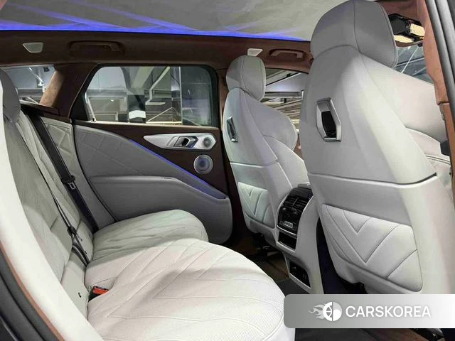 BMW XM 2026 Темно-серый из Китая, фото 3