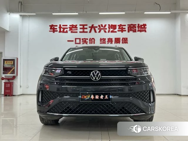 Volkswagen Tavendor 2024 Черный из Китая, фото 3