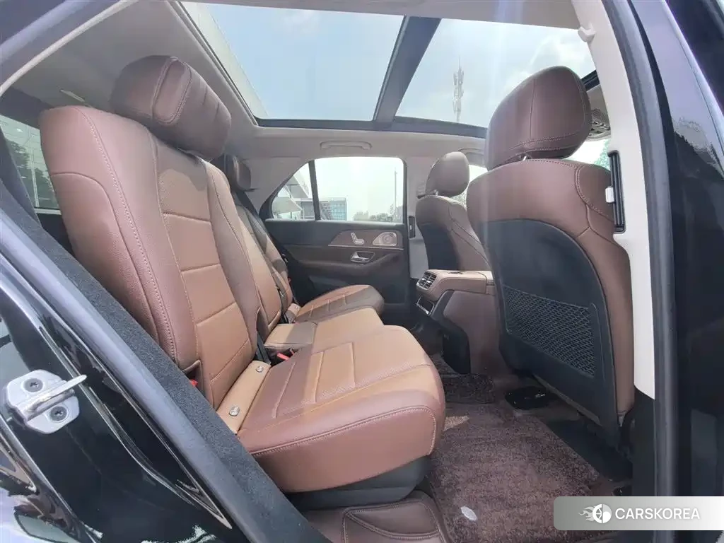Mercedes-Benz GLE 2024 Черный из Китая, фото 3