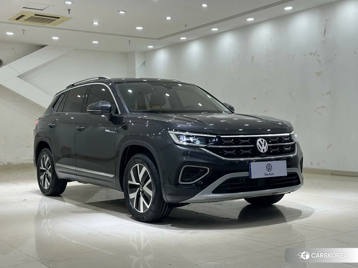 Volkswagen Tayron 2023 Темно-серый из Китая, фото 3