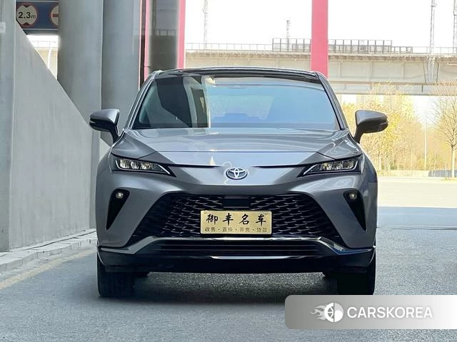Toyota Venza 2022 Серебристо-серый из Китая, фото 3