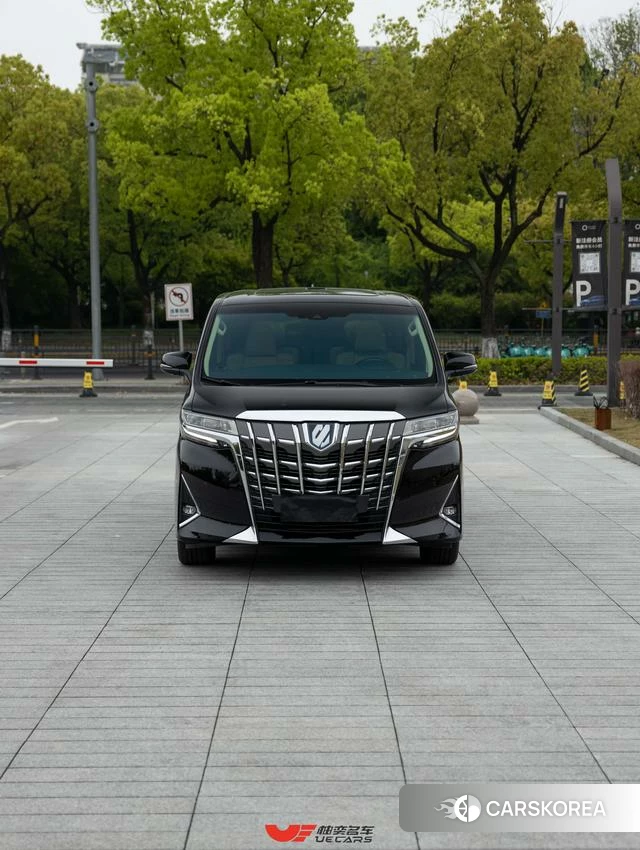 Toyota Alphard 2023 Черный из Китая, фото 3
