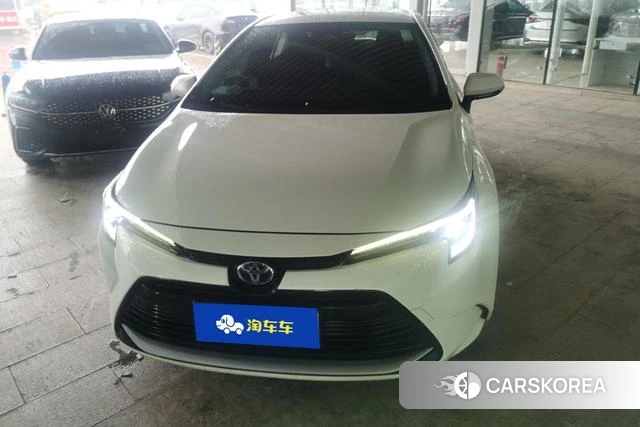 Toyota Levin 2024 Белый из Китая, фото 3