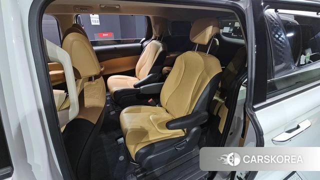 Kia Carnival 4th generation 2023 Белый из Кореи, фото 3