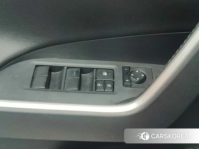 Toyota Wildlander 2021 Белый из Китая, фото 3