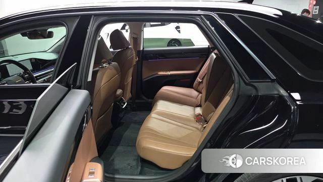 Hyundai Grandeur Hybrid (GN7) 2023 Черный из Кореи, фото 3