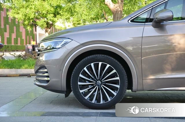 Volkswagen Viloran 2023 Шампань из Китая, фото 3