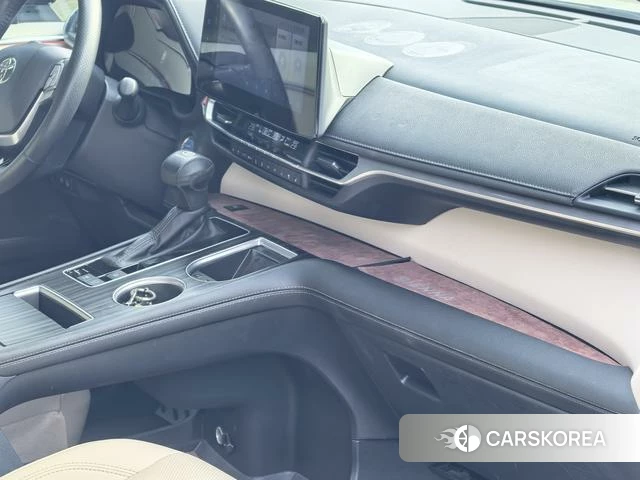Toyota Sienna 2022 Белый из Китая, фото 3