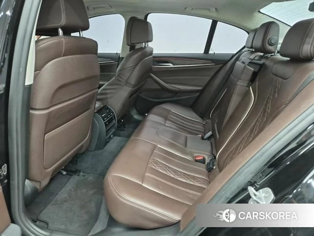 BMW 5 Series (G30) 2018 Черный из Кореи, фото 3