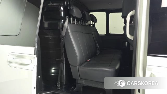 Hyundai Staria 2024 Белый из Кореи, фото 3