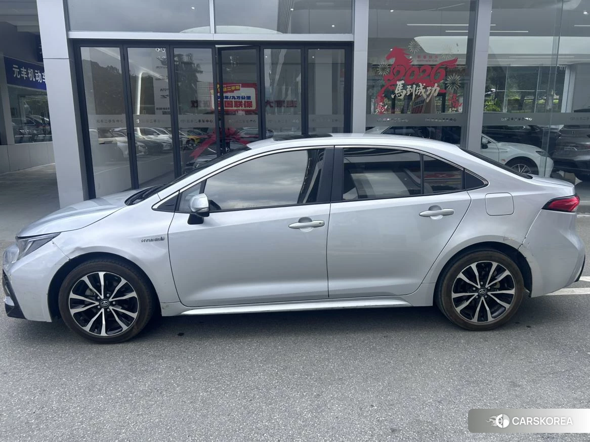 Toyota Levin 2020 Серебристо-серый из Китая, фото 3