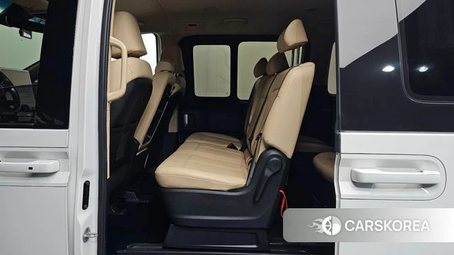 Hyundai Staria 2024 Белый из Кореи, фото 3