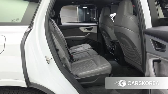 Audi Q7 (4M) 2022 Белый из Кореи, фото 3