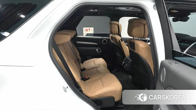 Land Rover Discovery 5 2025 Белый из Кореи, фото 3