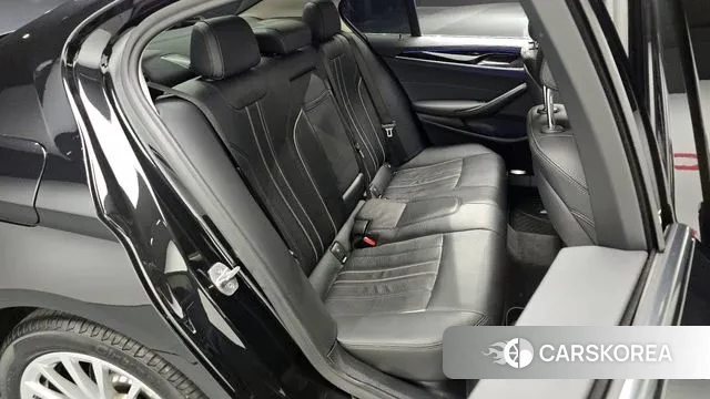BMW 5 Series (G30) 2019 Черный из Кореи, фото 3