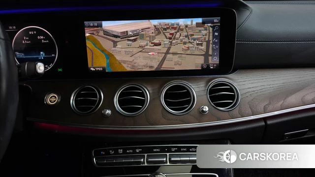 Mercedes-Benz E-Class W213 2018 Серый из Кореи, фото 3
