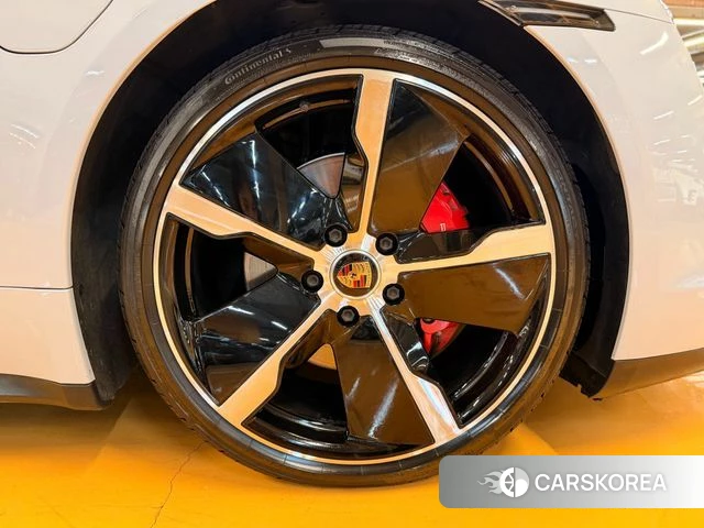 Porsche Taycan 2021 Белый из Кореи, фото 3