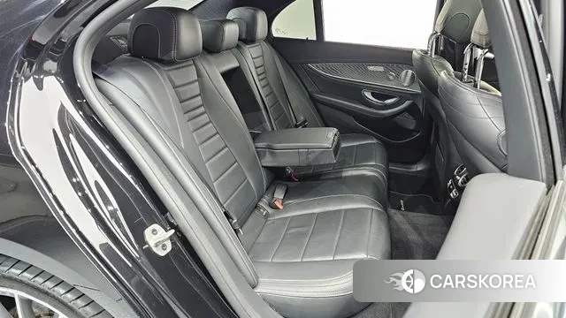 Mercedes-Benz E-Class W213 2021 Черный из Кореи, фото 3