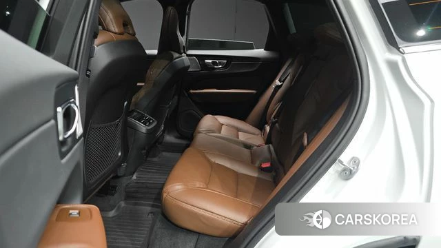 Volvo XC60 second Generation 2025 Белый из Кореи, фото 3