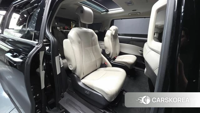 Kia Carnival 4th generation 2023 Черный из Кореи, фото 3