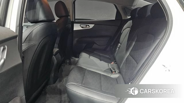 Kia The New K3 2nd generation 2022 Белый из Кореи, фото 3