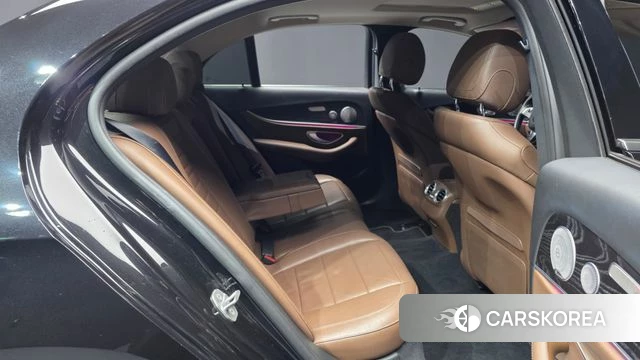 Mercedes-Benz E-Class W213 2018 Черный из Кореи, фото 3