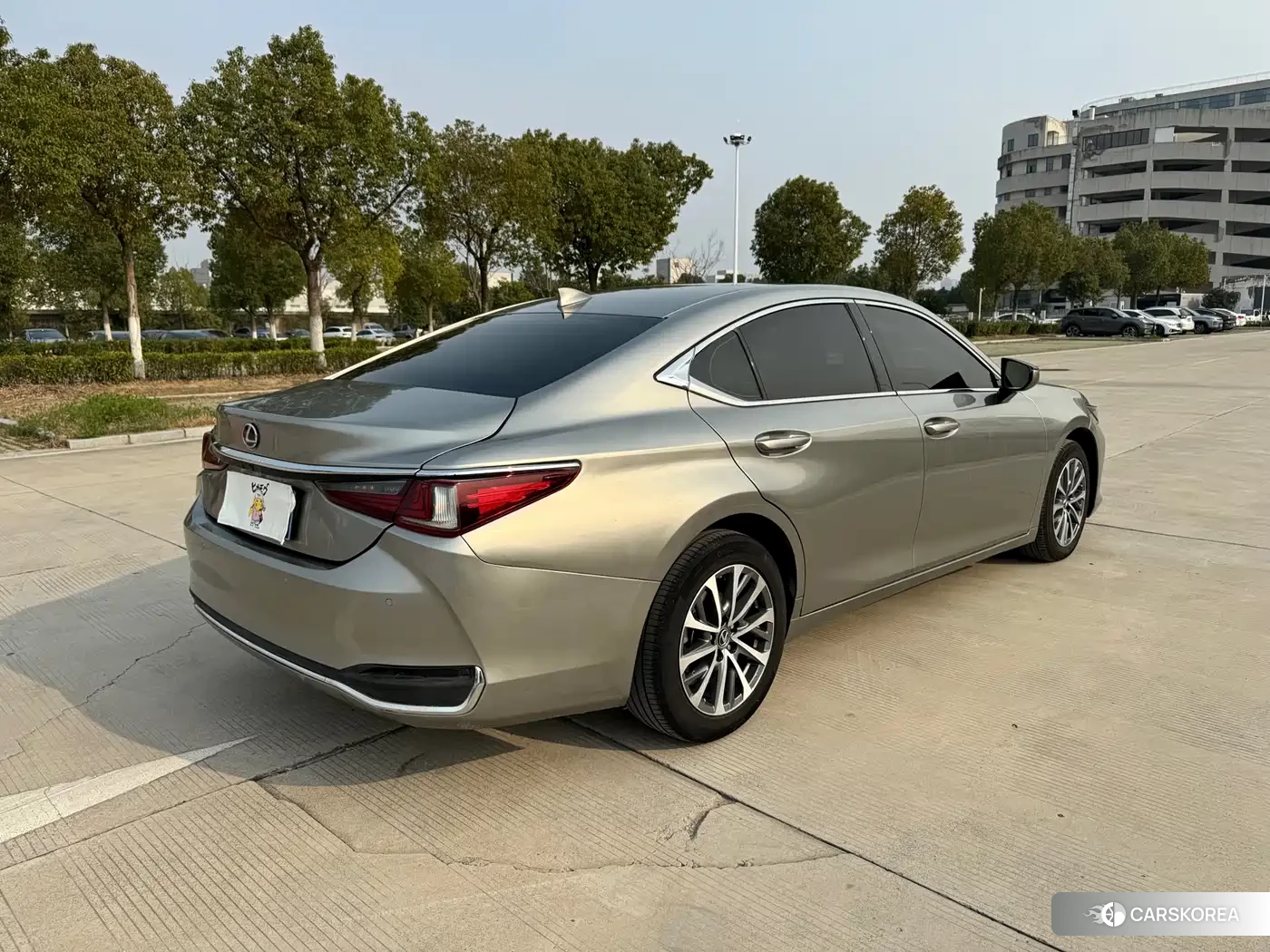 Lexus ES 2024 Silver/gray из Китая, фото 3