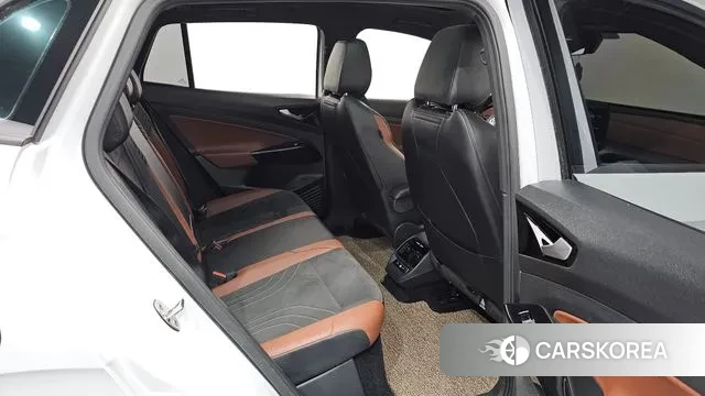 Volkswagen ID.4 2022 Белый из Кореи, фото 3