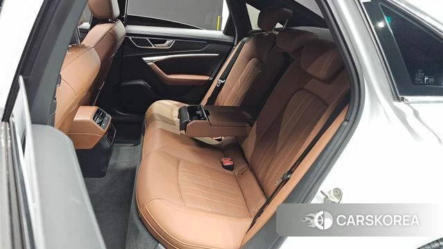 Audi A6 (C8) 2023 Белый из Кореи, фото 3