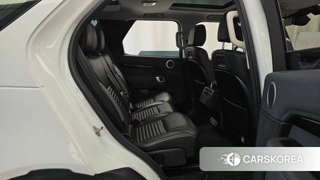 Land Rover Discovery 5 2021 Белый из Кореи, фото 3